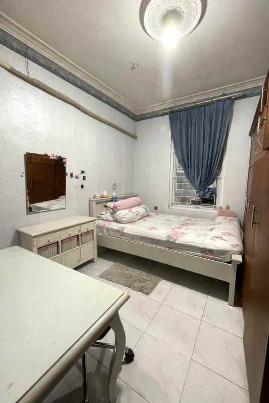 dijual rumah darmo harapan