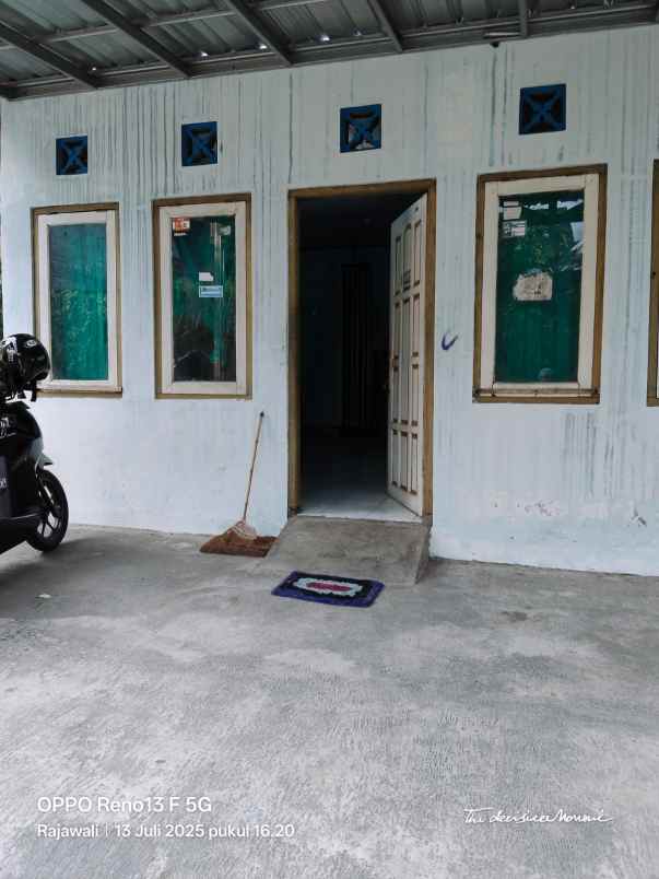 dijual rumah dekat rs nurhidayah