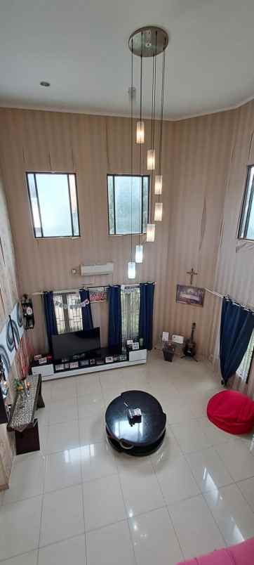 dijual rumah delatinos bsd city