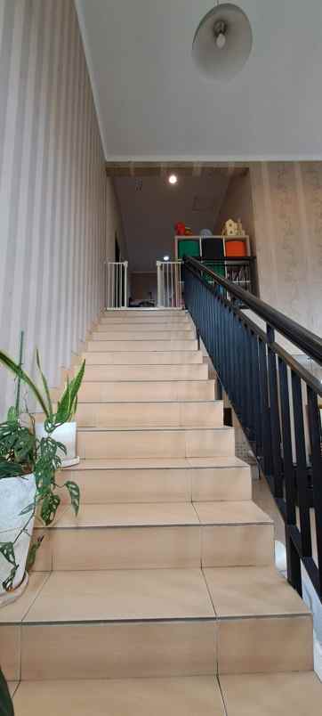 dijual rumah delatinos bsd city