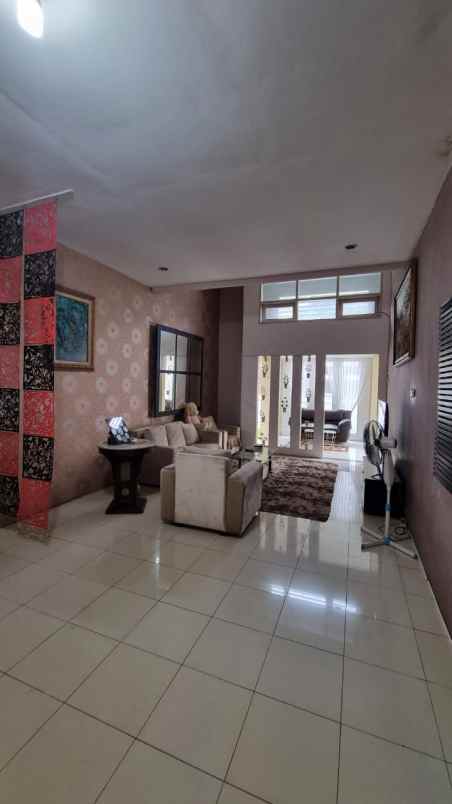 dijual rumah deltasari baru cluster
