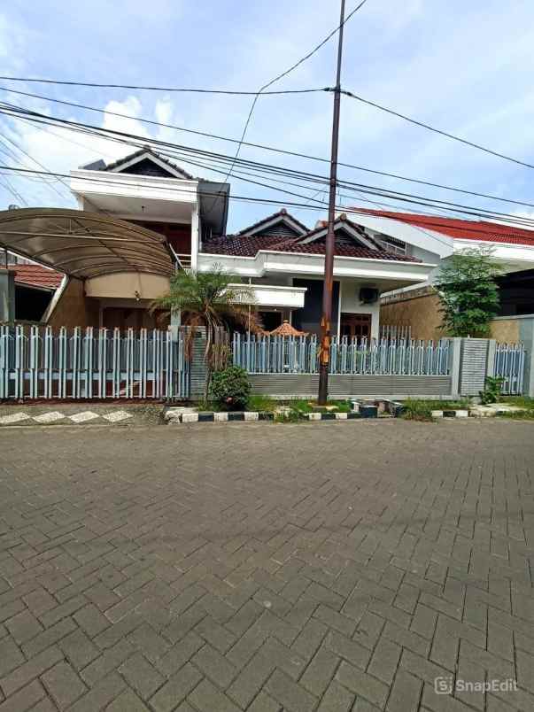 dijual rumah dharmahusada