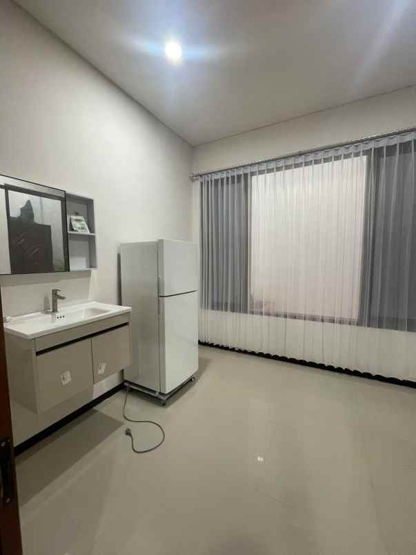 dijual rumah dharmahusada