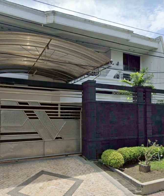 dijual rumah dharmahusada indah