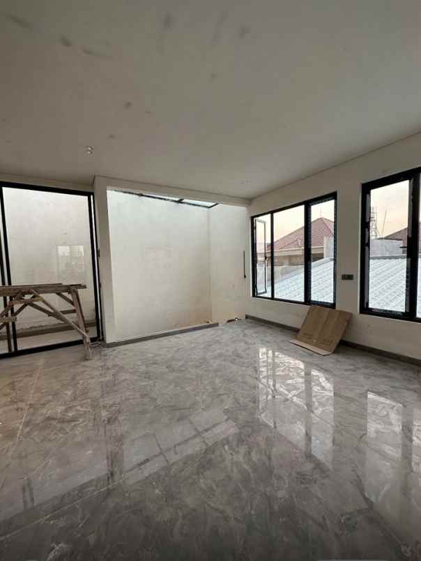 dijual rumah dharmahusada mas