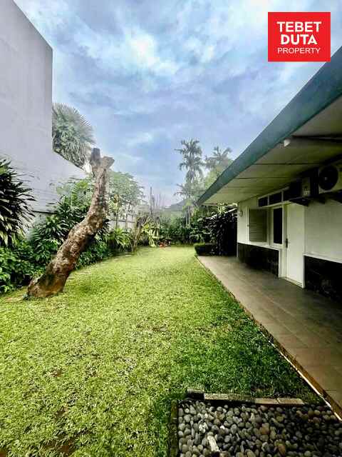dijual rumah dharmawangsa kebayoran baru