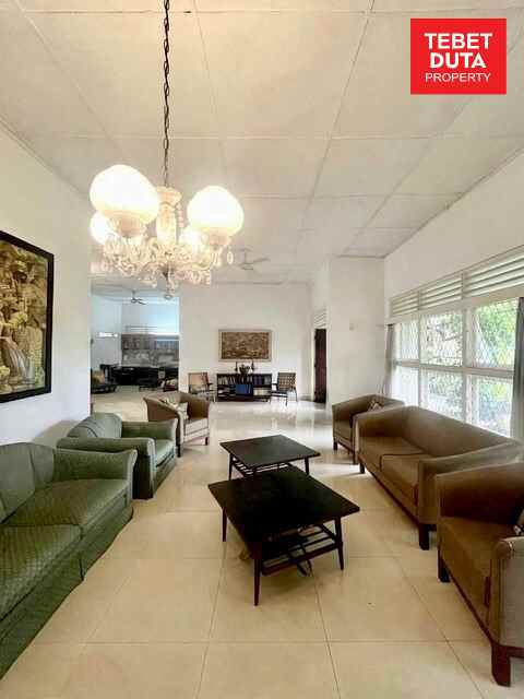 dijual rumah dharmawangsa kebayoran baru