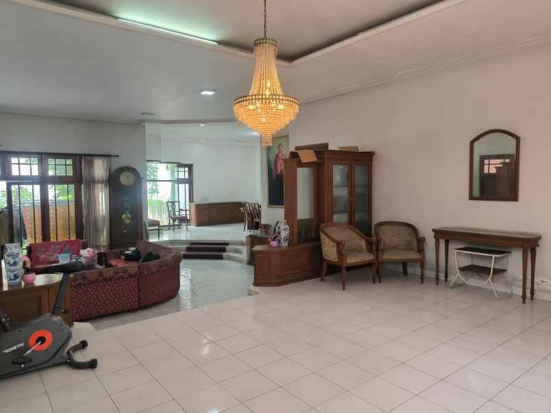 dijual rumah di badran solo