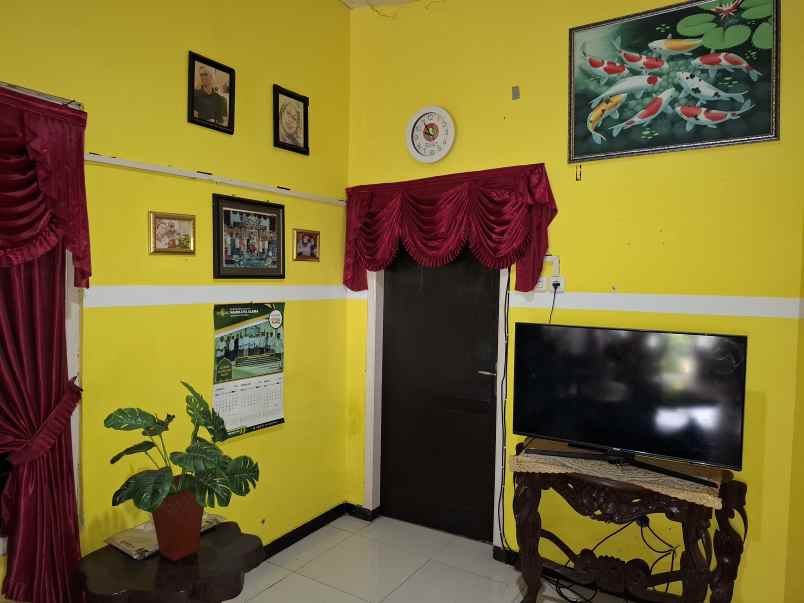 dijual rumah di kelurahan gebang jl kaca piring jember