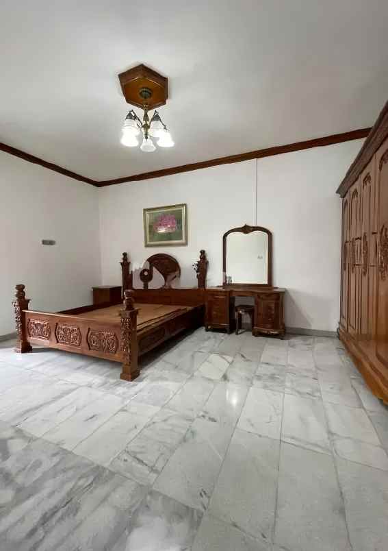 dijual rumah di pejaten barat jakarta selatan