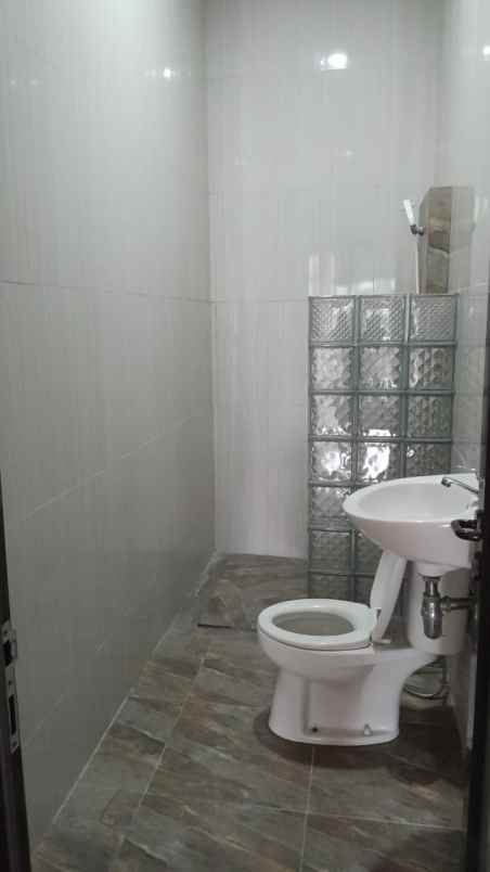 dijual rumah di perumahan dki pondok kelapa