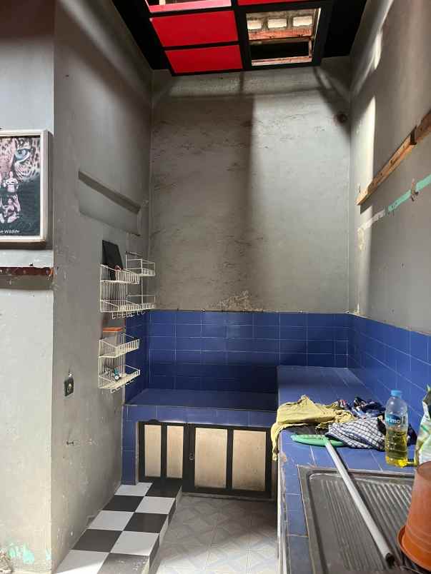 dijual rumah di pucangsawit solo