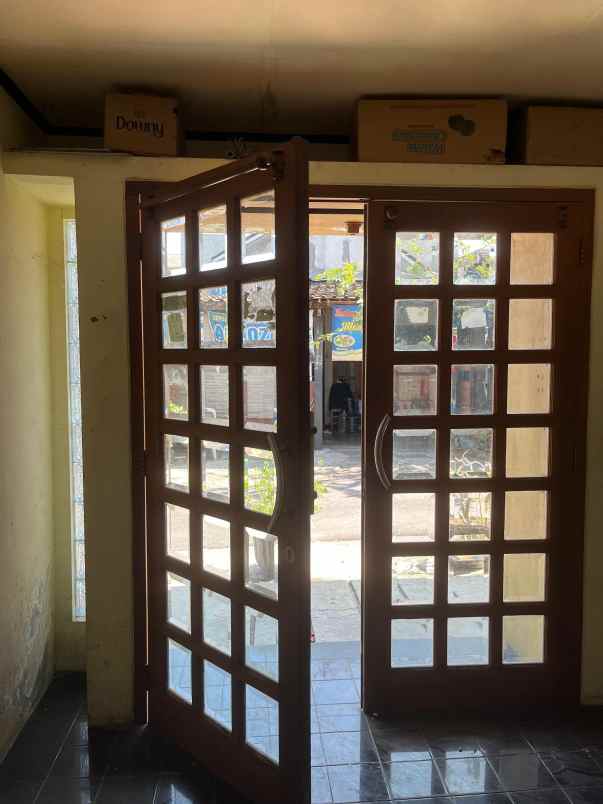 dijual rumah di pucangsawit solo