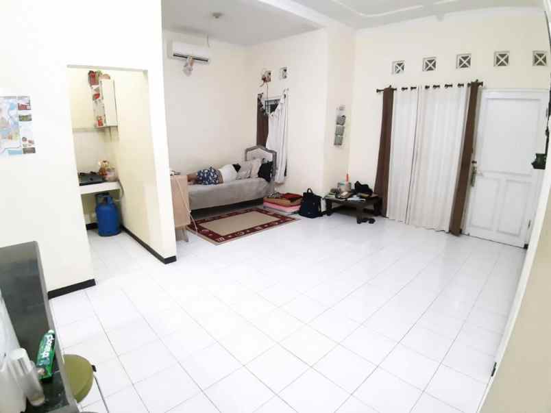 dijual rumah di sariharjo sleman harga rp800 juta nego