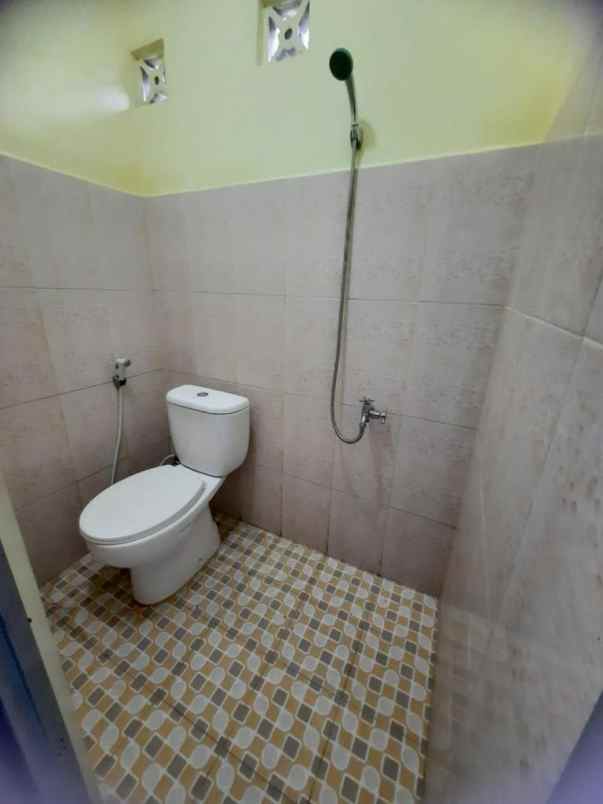 dijual rumah di sariharjo sleman harga rp800 juta nego