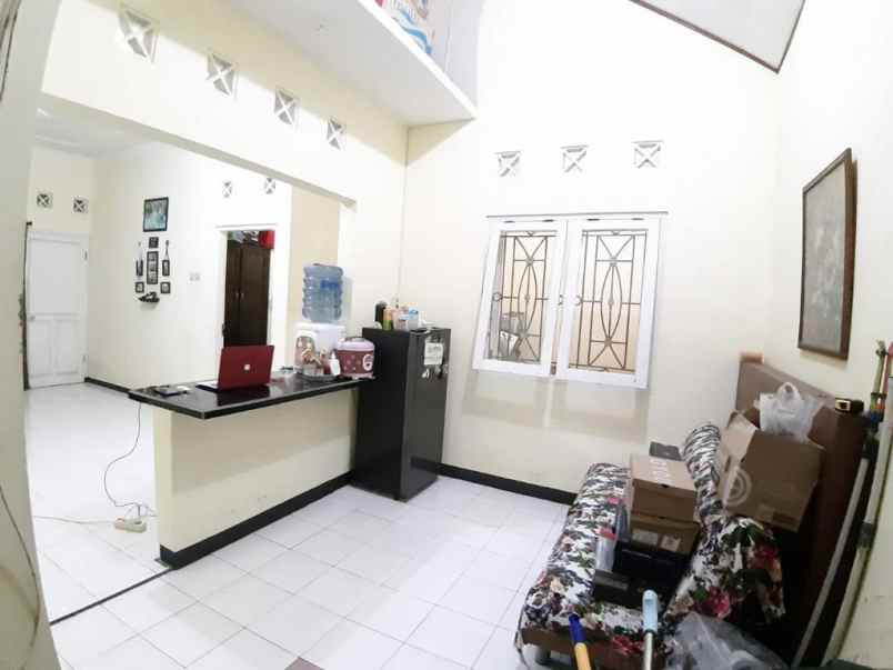 dijual rumah di sariharjo sleman harga rp800 juta nego