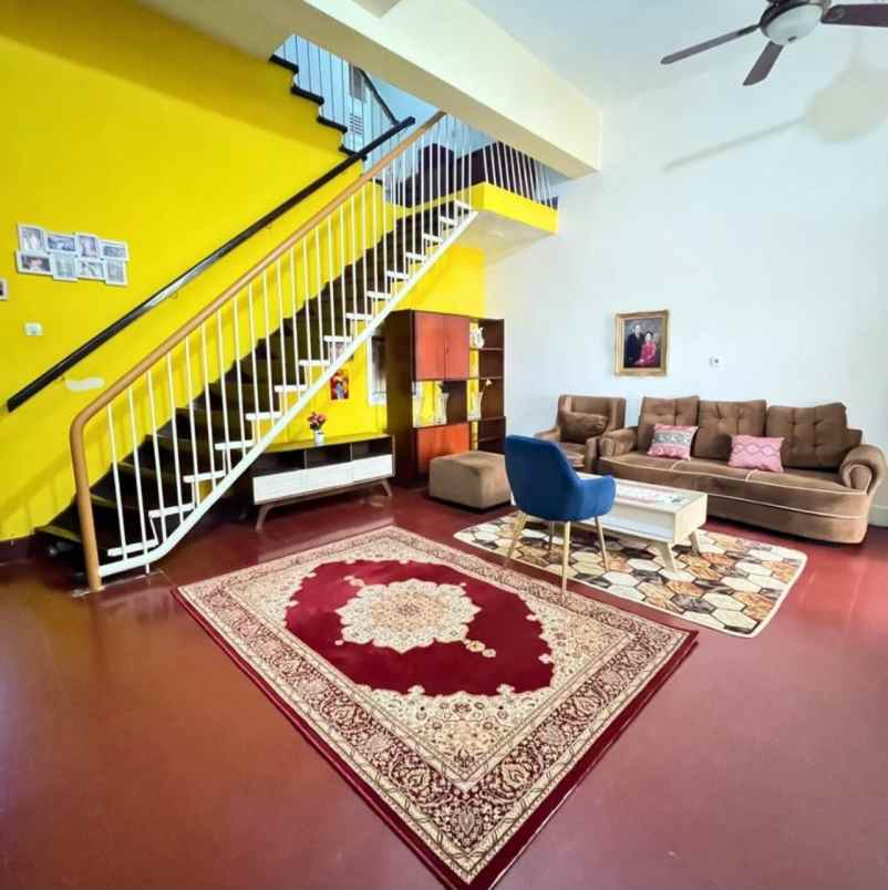 dijual rumah di tanah abang jakarta pusat