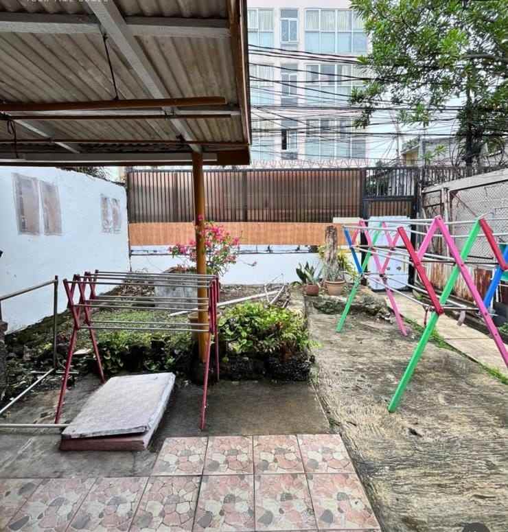 dijual rumah di tanah abang jakarta pusat