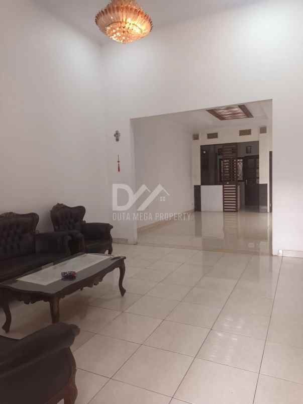 dijual rumah di villa melati mas bsd