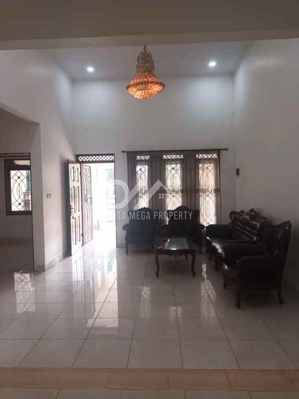 dijual rumah di villa melati mas bsd