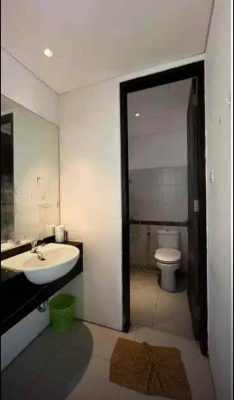 dijual rumah dian istana graha famili