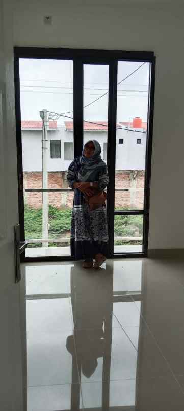 dijual rumah diover kredit rumah di jl