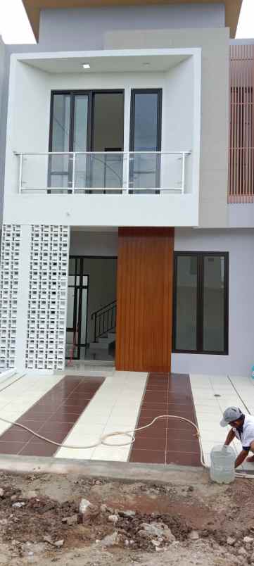 dijual rumah diover kredit rumah di jl