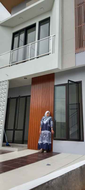 dijual rumah diover kredit rumah di jl