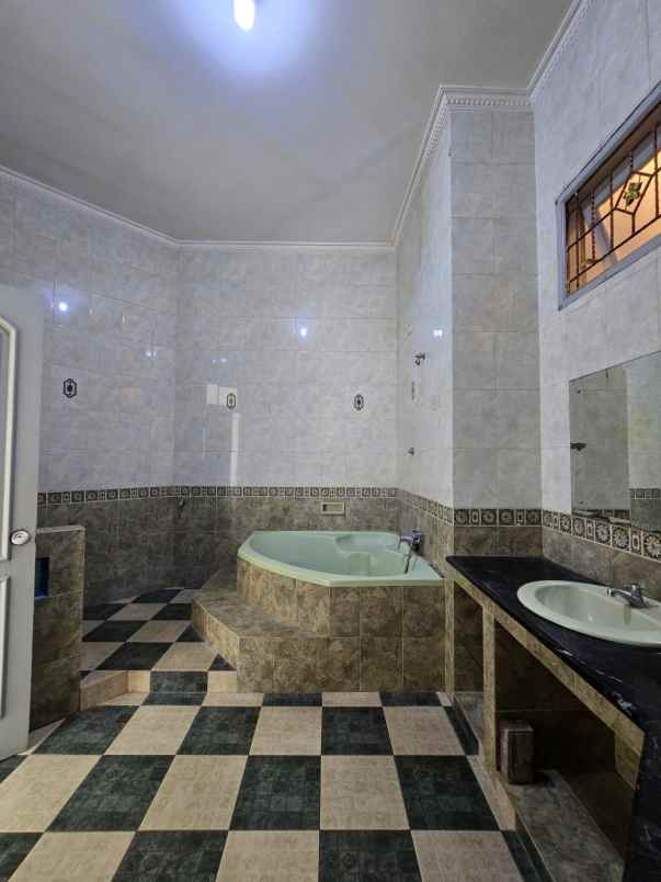 dijual rumah duren sawit jakarta timur