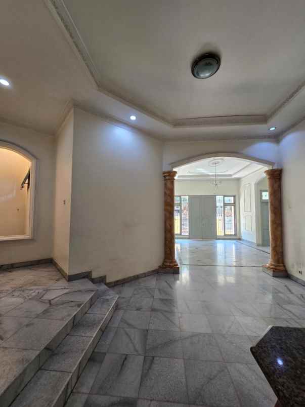 dijual rumah duren sawit jakarta timur