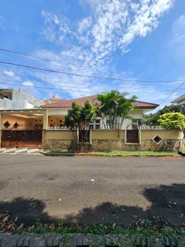 dijual rumah duren sawit jakarta timur