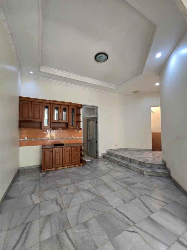 dijual rumah duren sawit jakarta timur