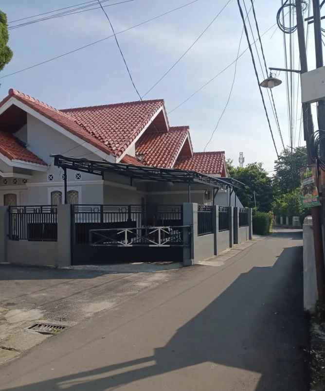 dijual rumah full renovasi di sukmajaya depok