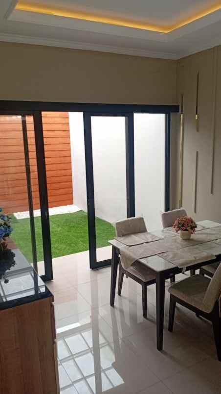 dijual rumah fulll perabotan di bedahan sawangan depok