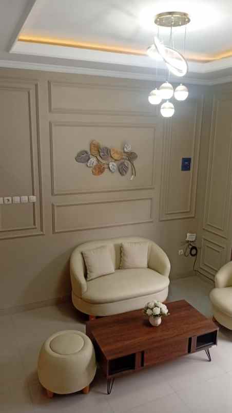 dijual rumah fulll perabotan di bedahan sawangan depok