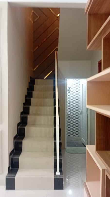 dijual rumah fulll perabotan di bedahan sawangan depok