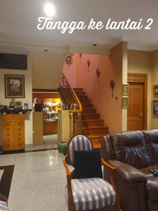 dijual rumah galaxy bumi permai araya