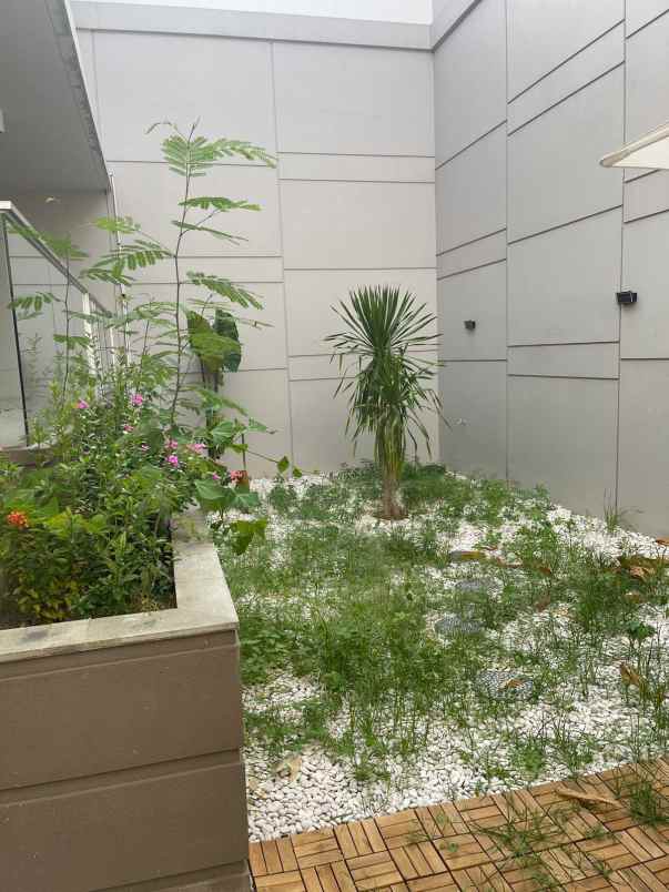 dijual rumah golf island pik