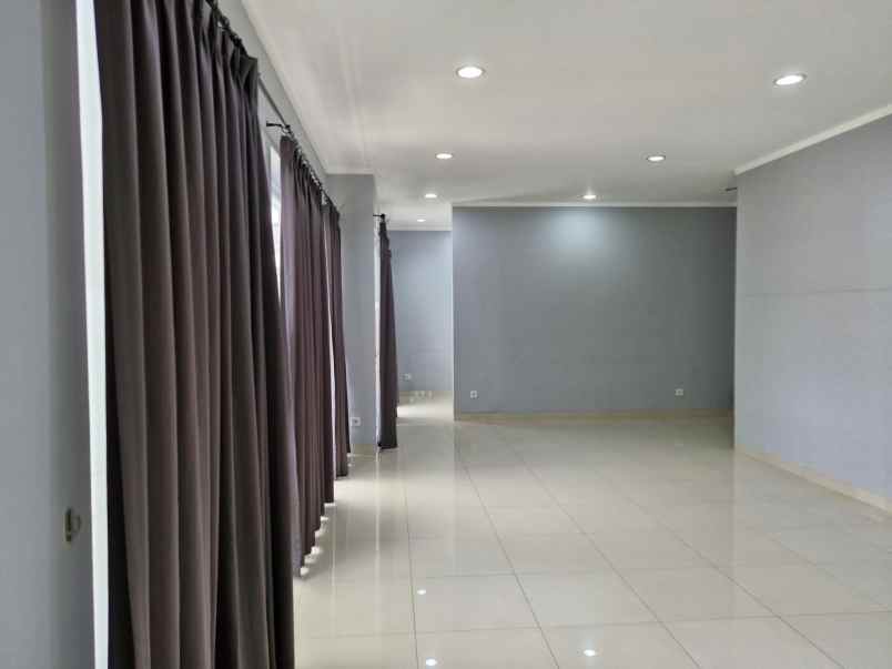 dijual rumah grand richard ebony