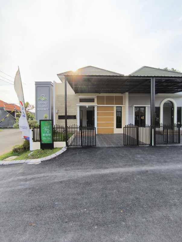 dijual rumah grand sedati regency