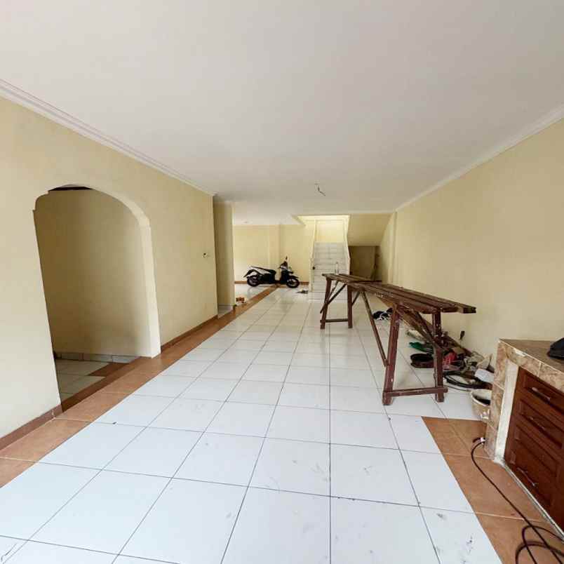 dijual rumah griya cinere i jl rajawali