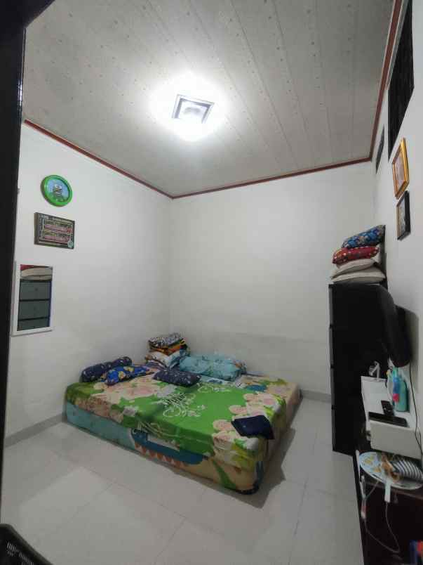 dijual rumah griya kenanga cipondoh