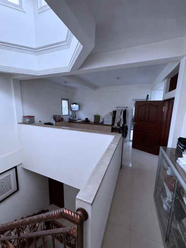 dijual rumah grogol petamburan jakarta