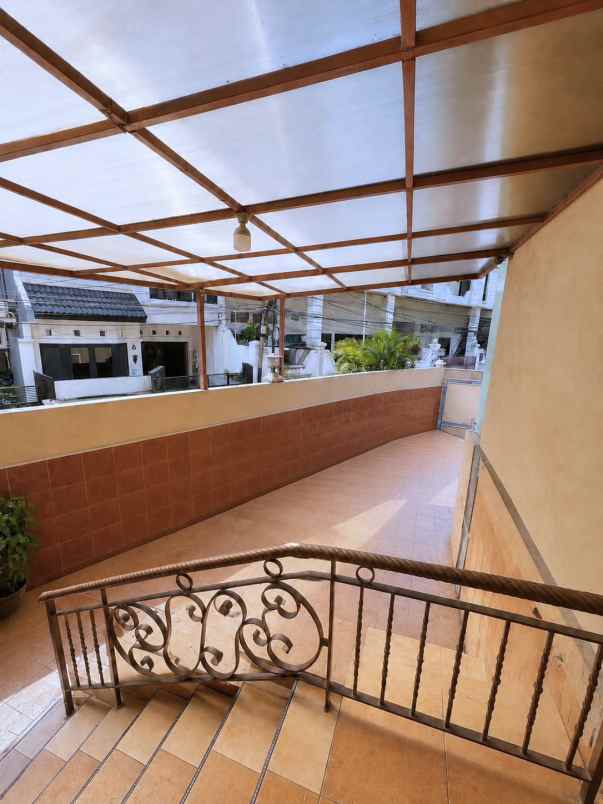 dijual rumah grogol petamburan jakarta