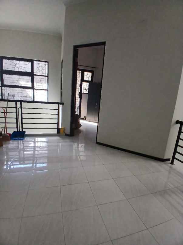 dijual rumah halmahera