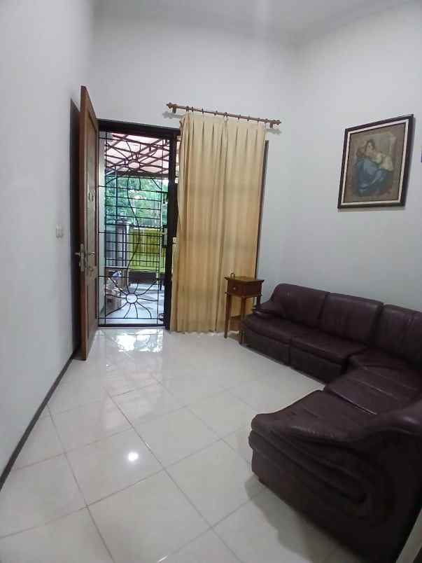 dijual rumah halmahera