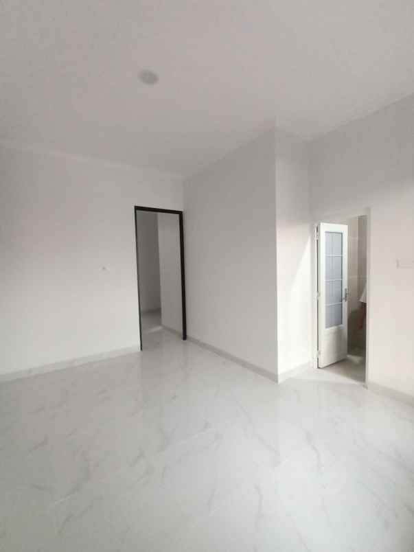 dijual rumah harapan indah