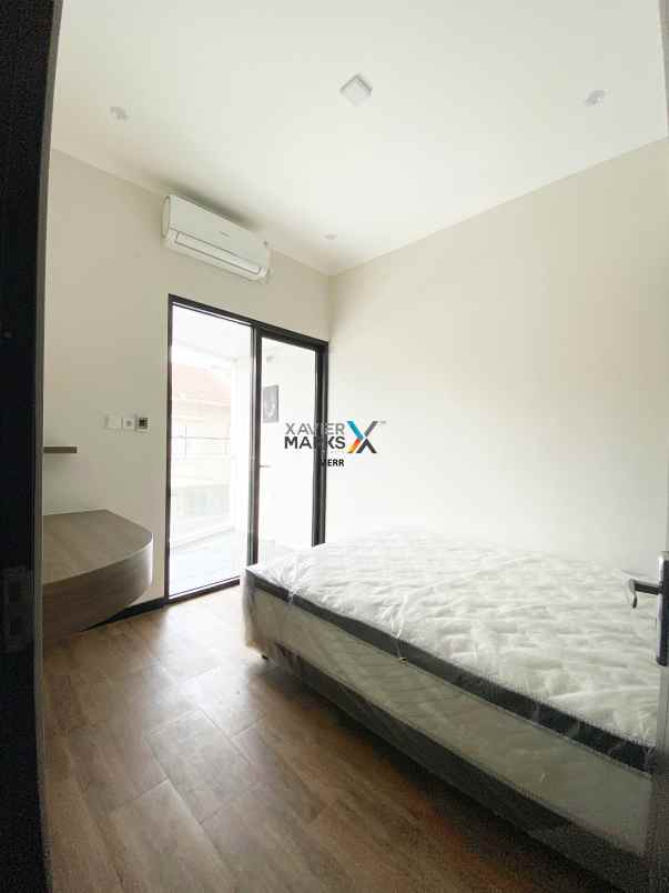 dijual rumah harmoni kutisari selatan