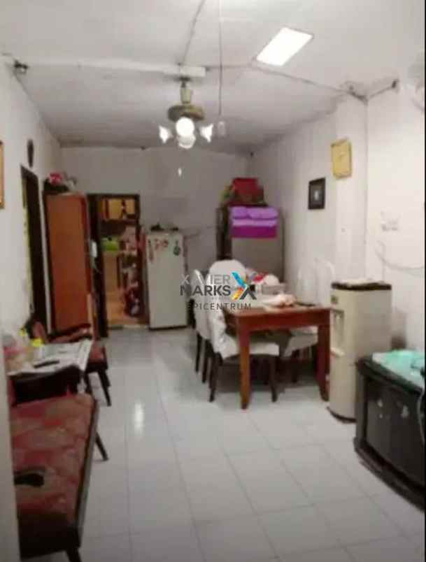 dijual rumah hitung tanah di siwalankerto dekat petra