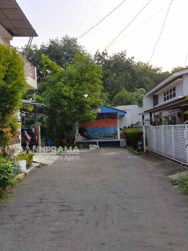 dijual rumah hook dalam komplek bebas banjir